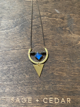 Load image into Gallery viewer, Labradorite Geometric Horseshoe