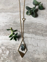 Load image into Gallery viewer, Labradorite Brass Diamond