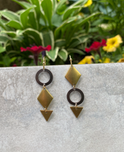 Load image into Gallery viewer, Champagne Earrings

