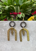 Load image into Gallery viewer, Chardonnay Earrings
