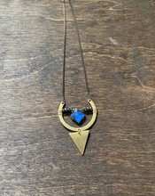 Load image into Gallery viewer, Labradorite Geometric Horseshoe

