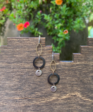 Load image into Gallery viewer, Negroni Earrings
