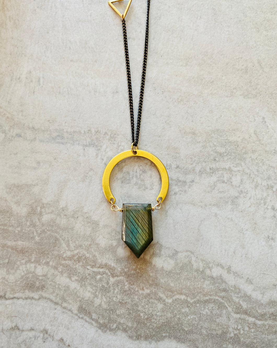 Labradorite Point Horseshoe