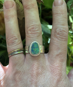 Opal Doublet on hammered band sz 9