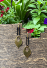 Load image into Gallery viewer, Mint Julep Earrings
